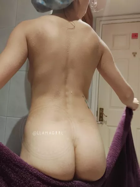 Fresh clean dimples ☺ by Llamagrrl