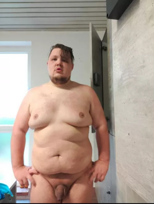 Fresh out of the gym shower by toxryu