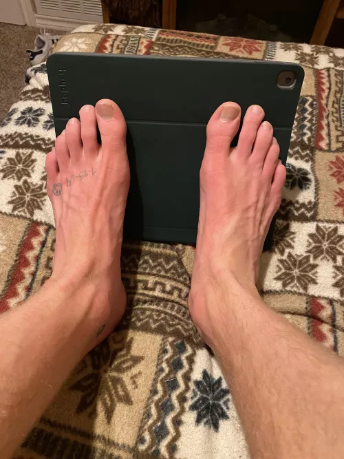 Fresh out of the hot tub. Now they just need a nice, long rub. by BlondeBoyFoot