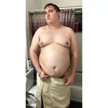 Fresh out of the shower by Gaymer_Bear1993