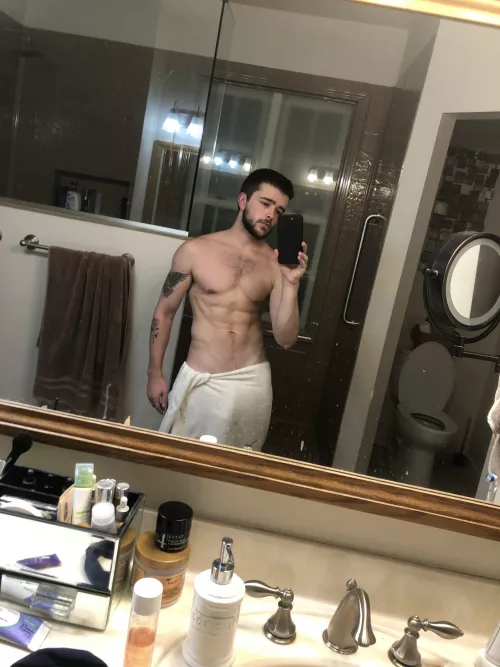 Fresh out of the shower, just for you. by devilish95