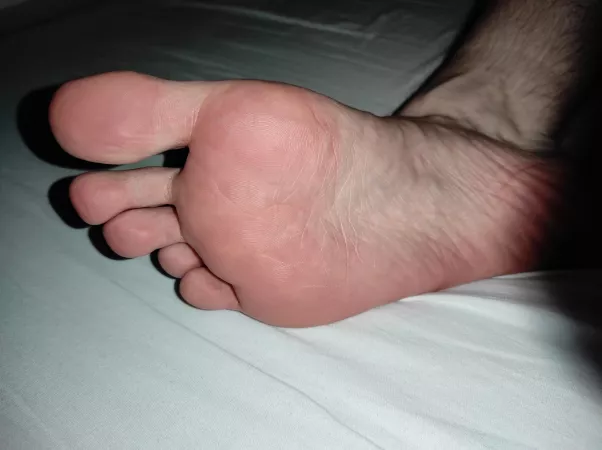 Fresh out of the shower by TheMoonSwimmer