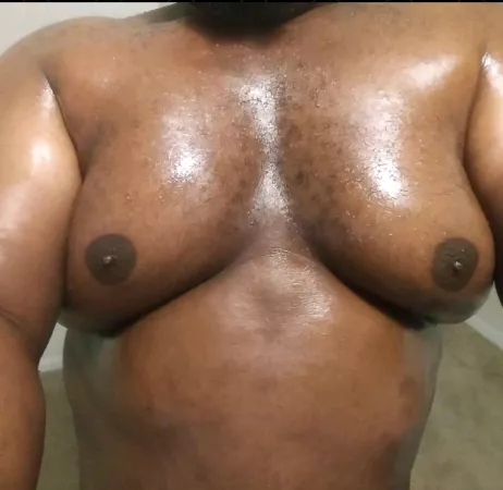 Fresh out the shower 🚿😊 by DiscreetFun007