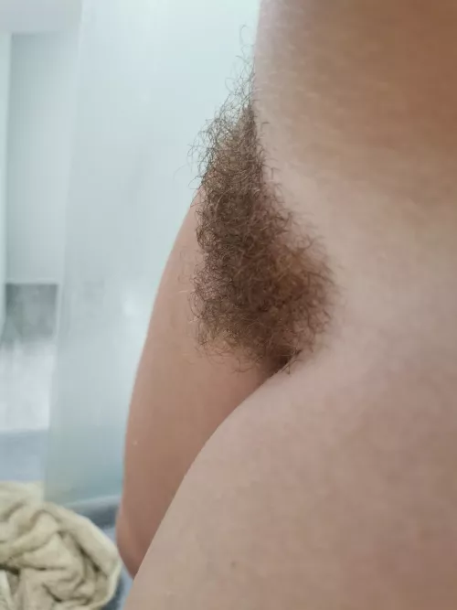 Fresh out the shower fluffiness 💦 by bigyoni95