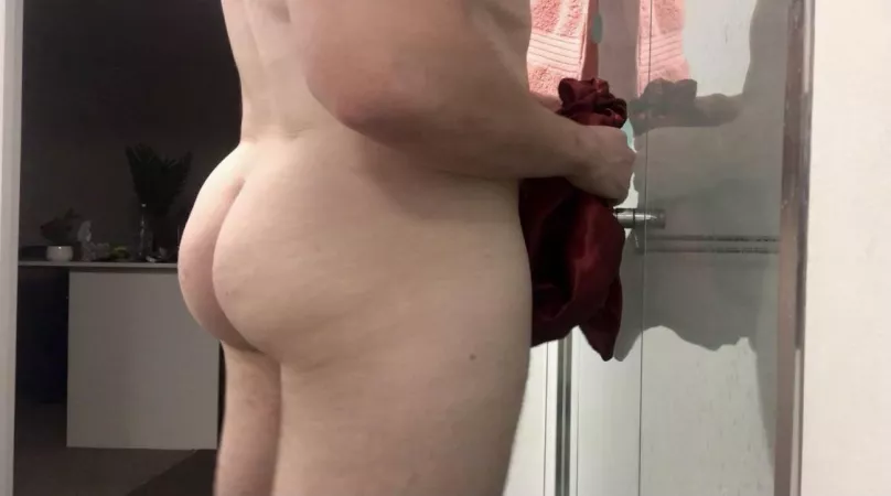 fresh out the shower by coastal_hoe