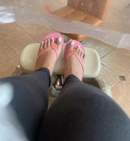 Fresh pedi 🥰 by wetForyoudaddy