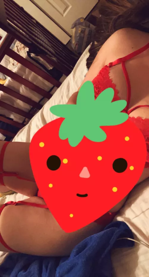 Freshly 18, cum take a look 😈 by queenlexyyyy