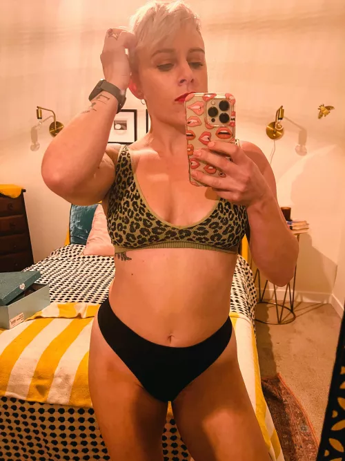 Freshly icy 🥶 by kindafit_kindatatted