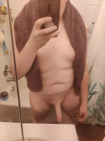 Freshly showered big cock (24m) by DankGinger
