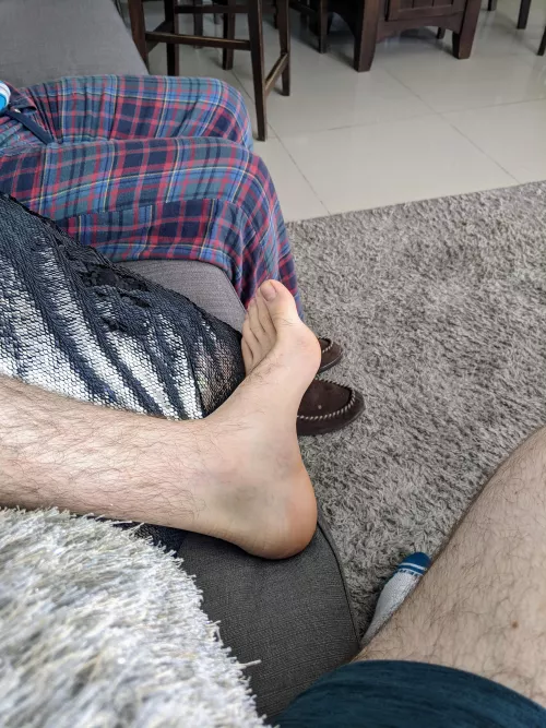 Freshly showered, just relaxing at home by IndividualDetail