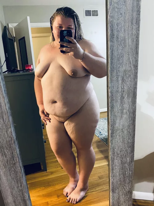 Freshly showered, ready for a rub down 😉 by ijustneedattention