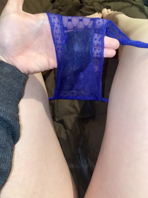 Freshly soaked from front to back. Playtime in the daytime always does the trick by PumpkinSpiceX