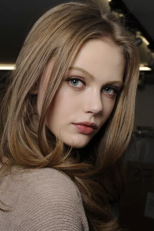 Frida Gustavsson by lhwchamp