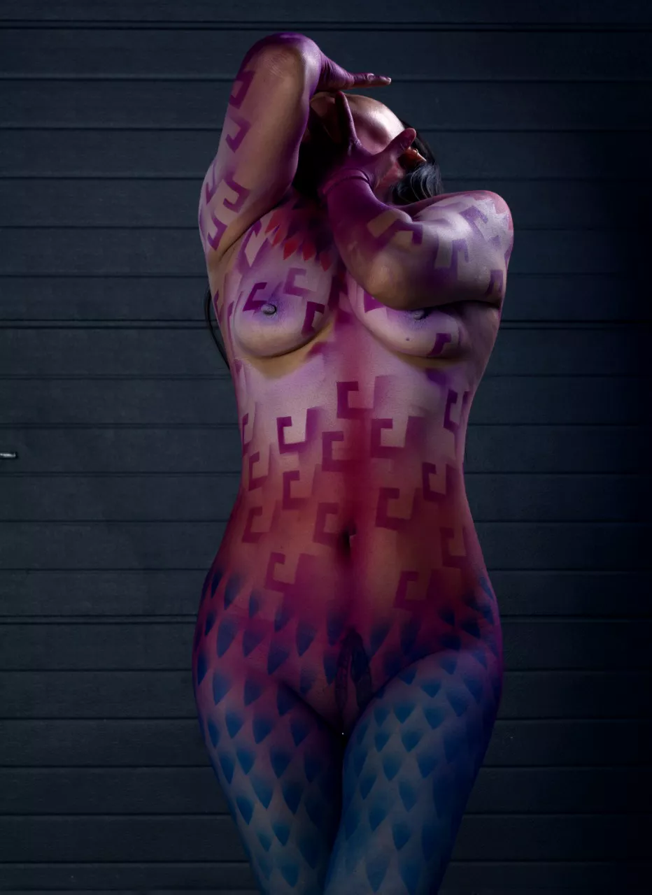 Frida with prehispanic full bodypaint posted by Amateurlatina