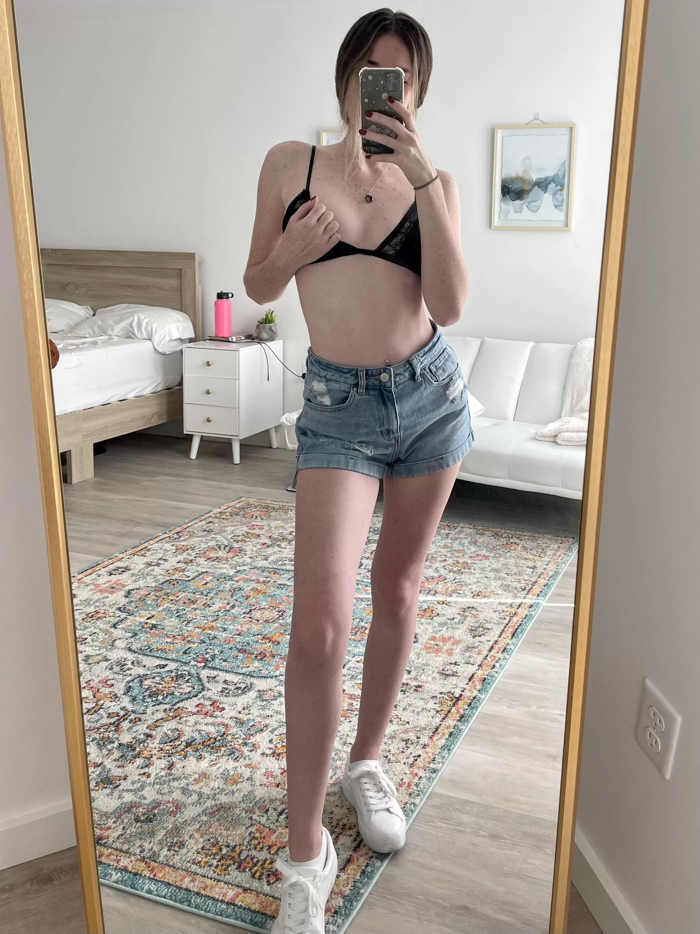 Friday mood☺️ posted by girlwithfrecs