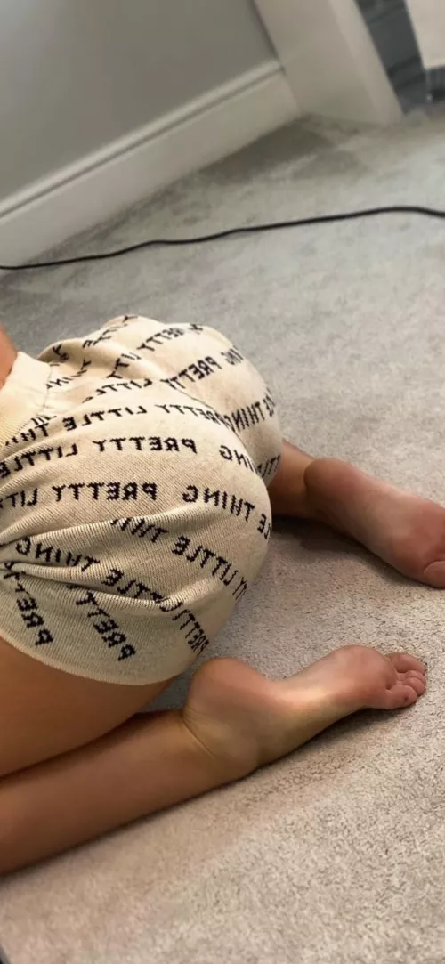 Friday morning gym session ✅ (wearing my wife’s shorts) by prettyfeetgangx