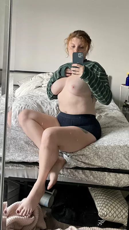 Friday mornings are made for selfies 😍 by sunflowerbullcat