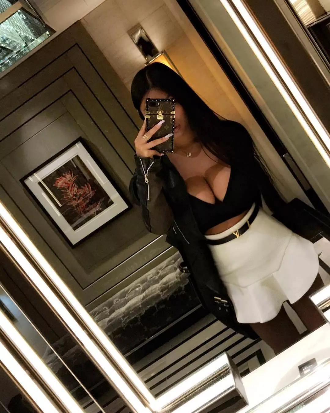 friday night out 🖤 posted by vicky_banh