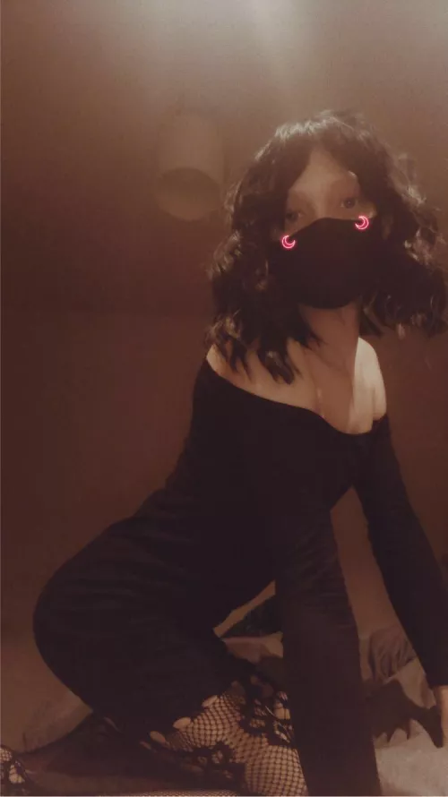 Friday night, time to wear something cute 😊 by DoomerChan1