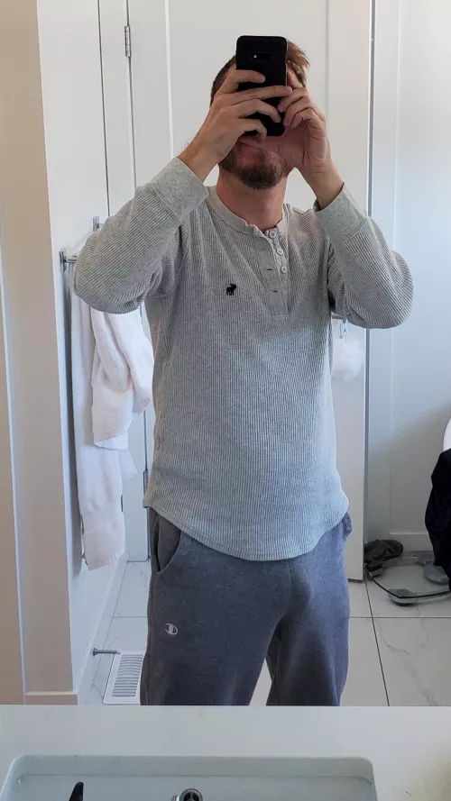 Friday softie bulge 🤙🇨🇦 by earl-grey_tea-bags