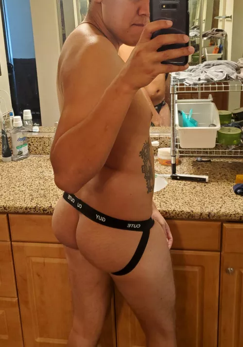 Friendly neighborhood bottom by Maize0