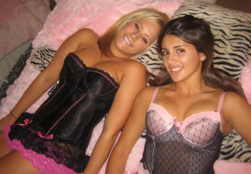 Friends In Corsets posted by steakflanks