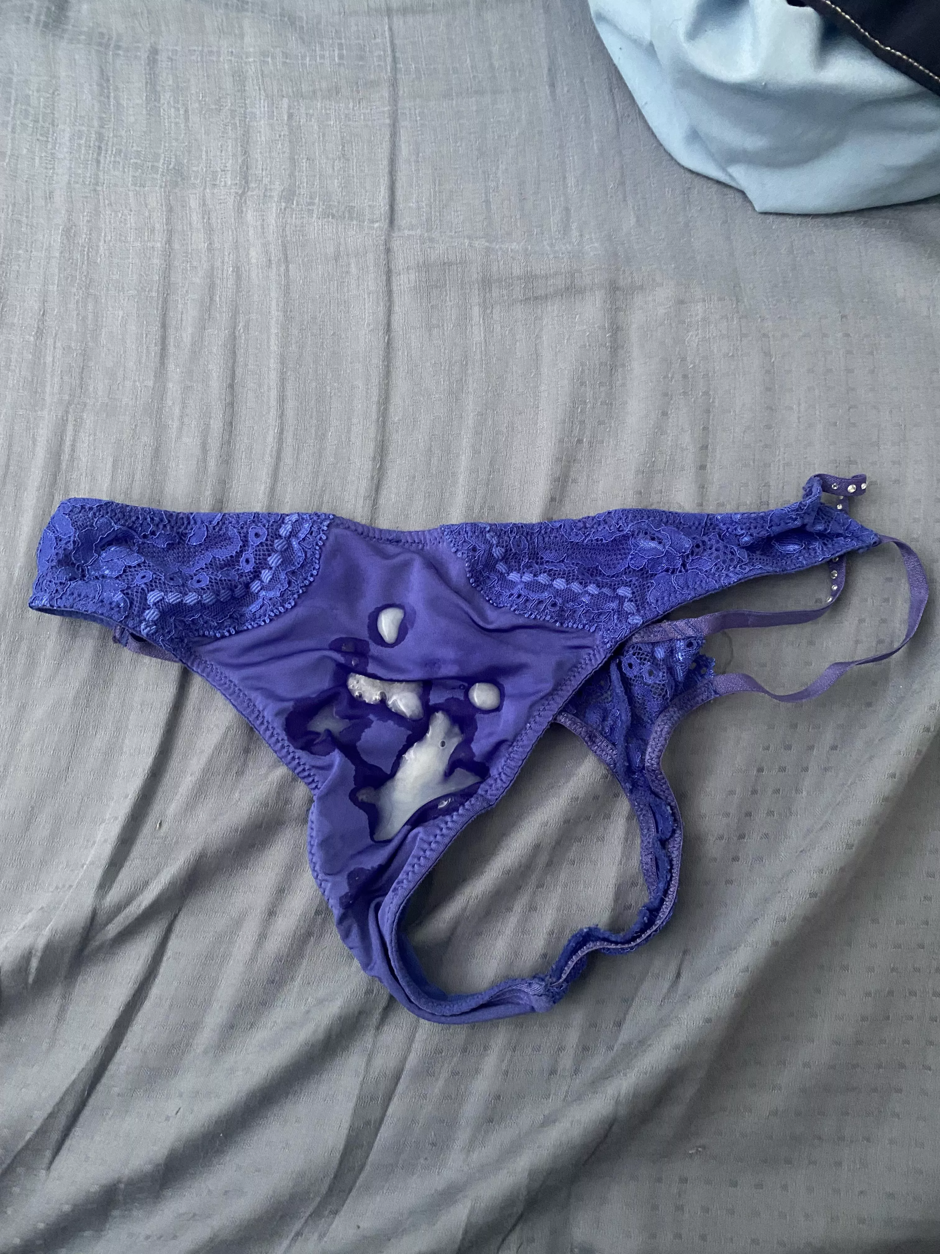 Friends sisters thong posted by crizpey