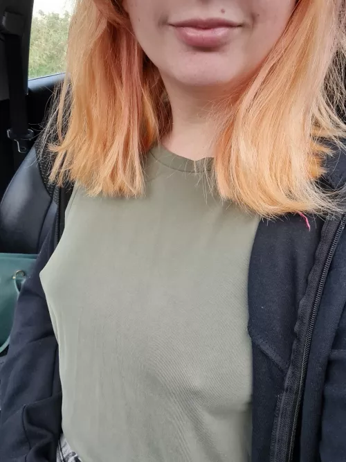 Friiiiiyay! by PeeachyQueen