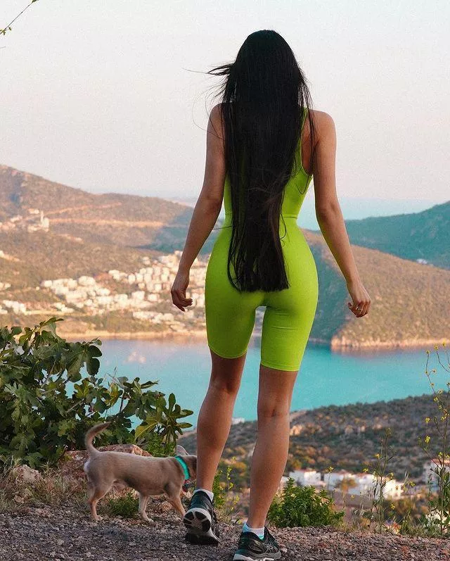 From behind posted by Lcfer