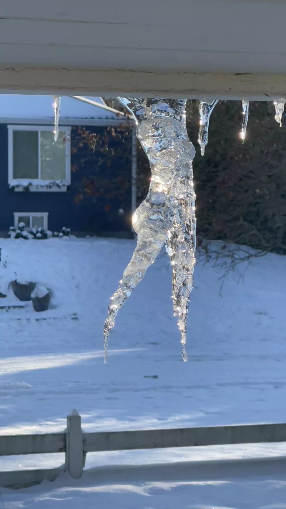 From Photoshop battles posted by BJozi