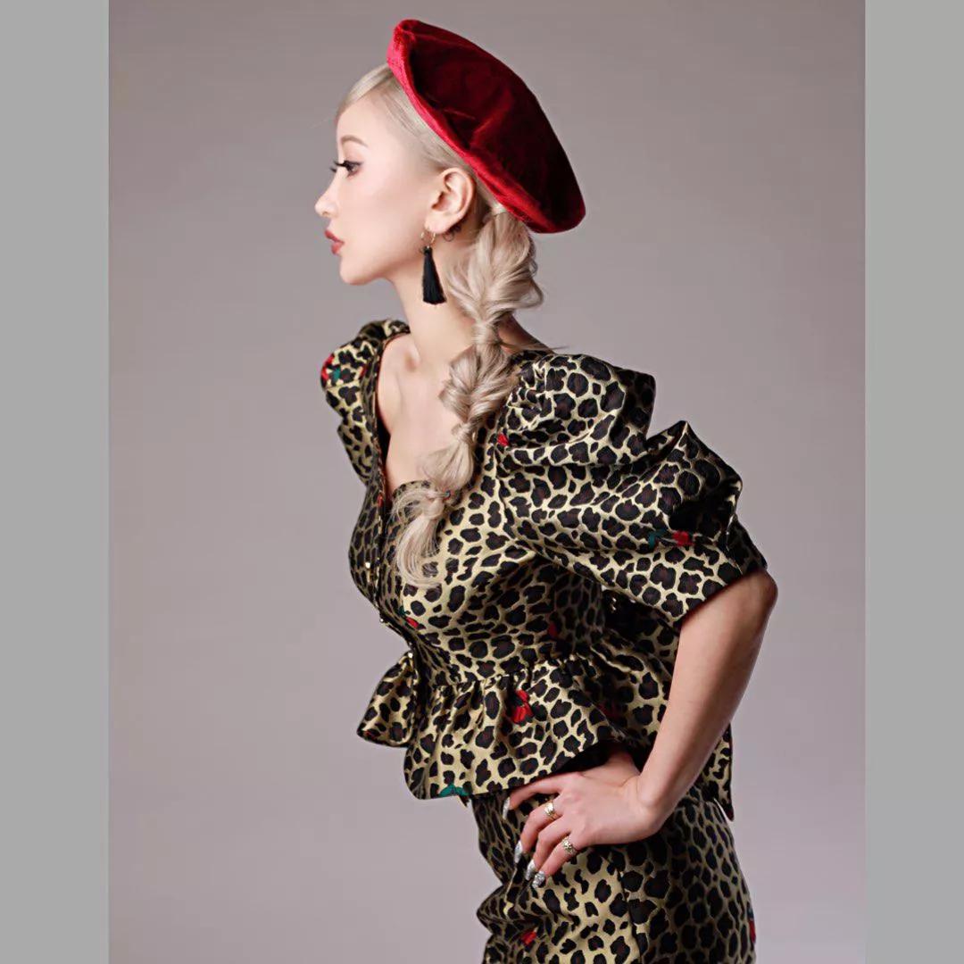 From the upcoming photobook (I believe) via her 17live. posted by drkingking