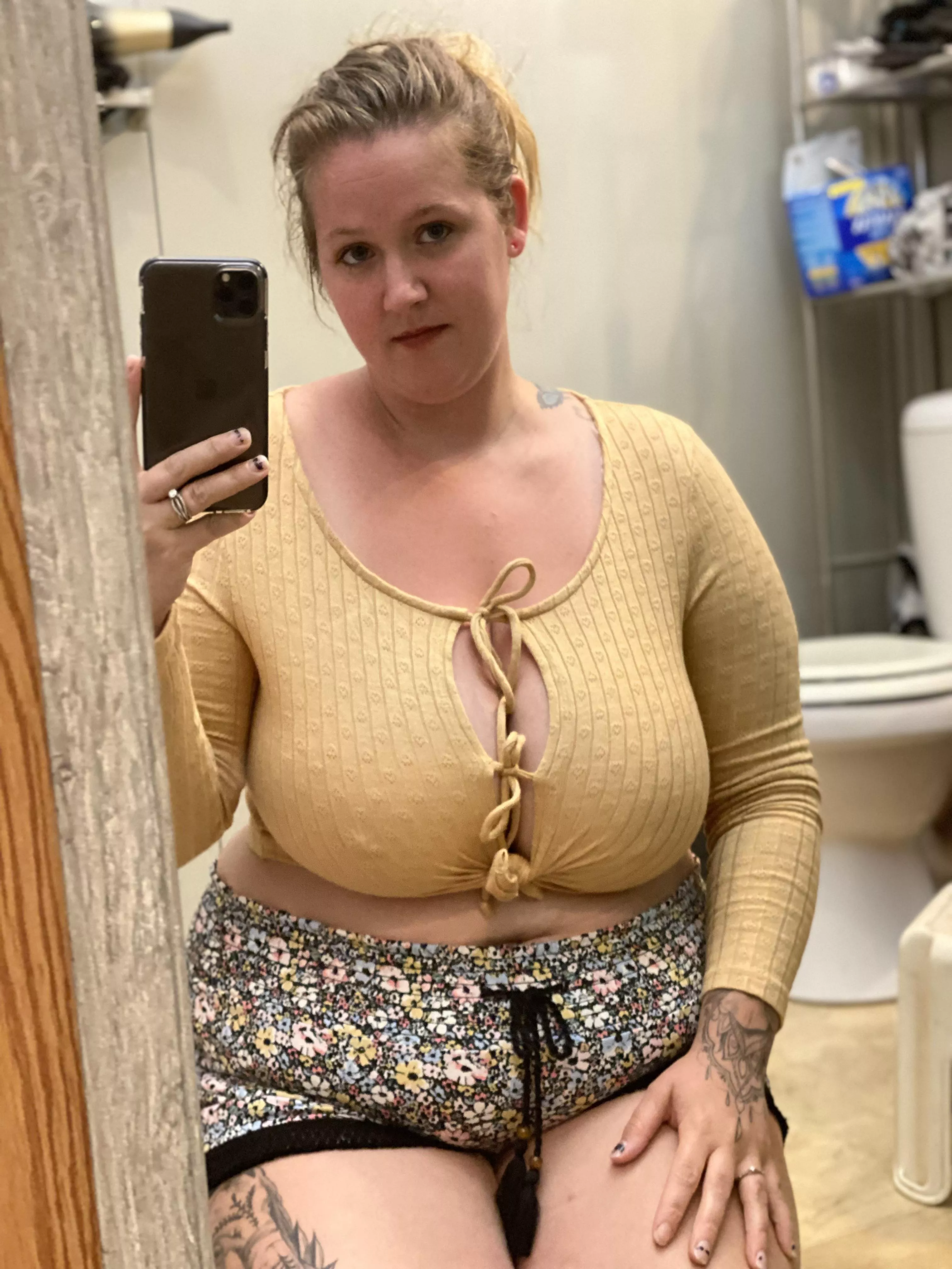 From this shy insecure girl☺️ to this sexy confident women!!🥵😉 posted by chubby_godess