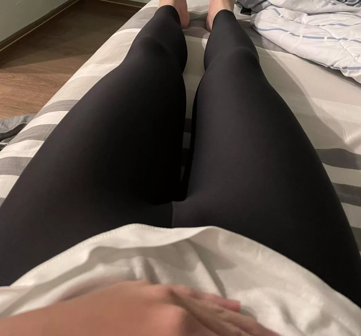 front view again, should i do a back view 🤨🤨😋😋 posted by ttvnoobmaster69