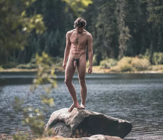 Frozen, I’m not a statue by iwanttobeurman