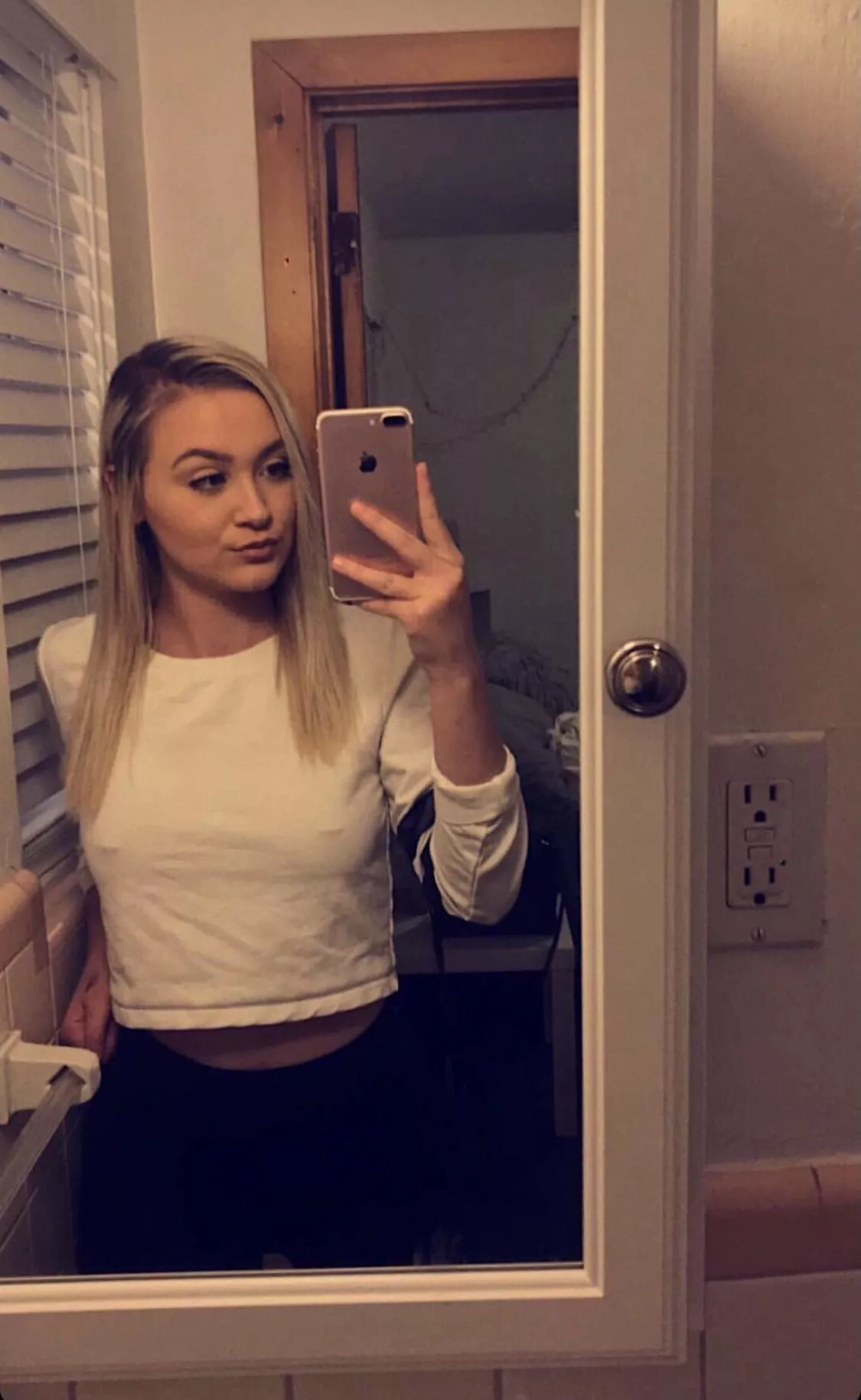 Fuck a bra! My body is for making strangers cocks hard 😘🖤 posted by ResolutionCreative42