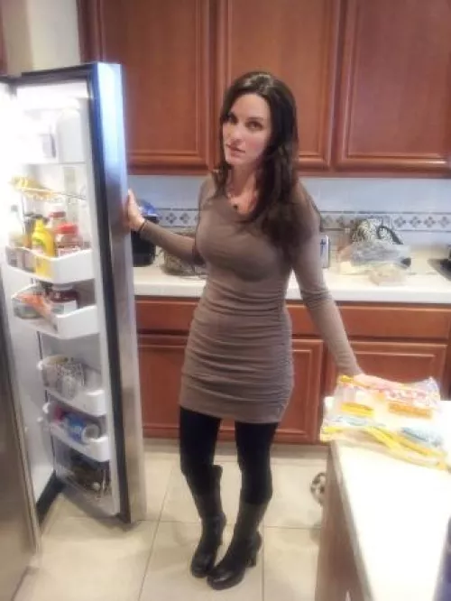 Fuck her in the kitchen when I leave by need81