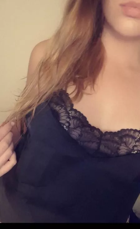 Fuck me🥺 by Express_Memory6342