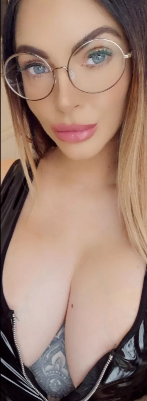 Fuck or suck by GoddessCxx