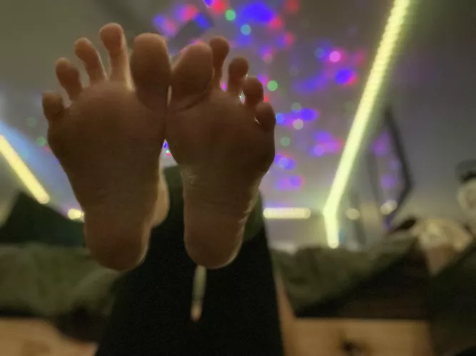 Fuckable soles? by lyrafae_