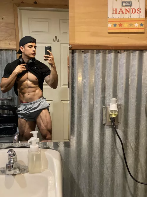 Fucking someone in a public restroom is still on my bucket list by elbukii