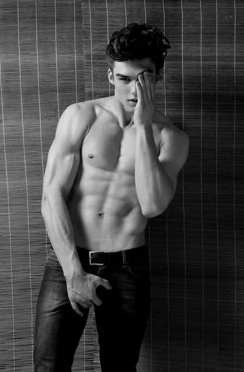 Full Grab posted by menareamazing