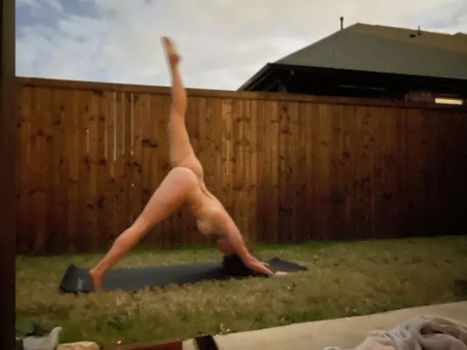 Full moon yoga! ✨ 🌝