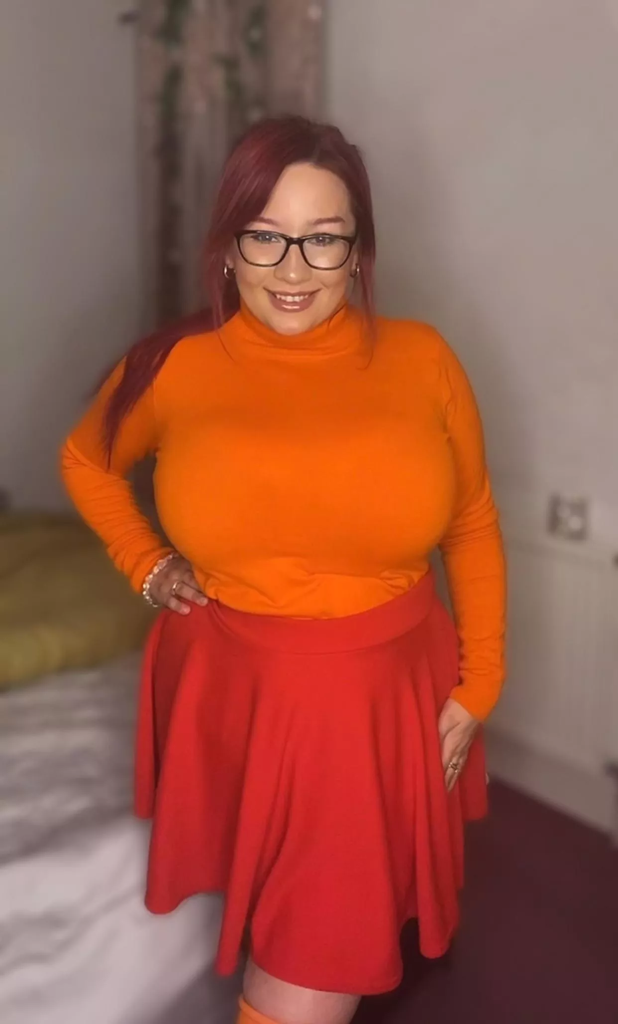 Fully covered but someone still showing posted by GodddessLuna