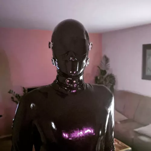 Fully encased by latexcite-me