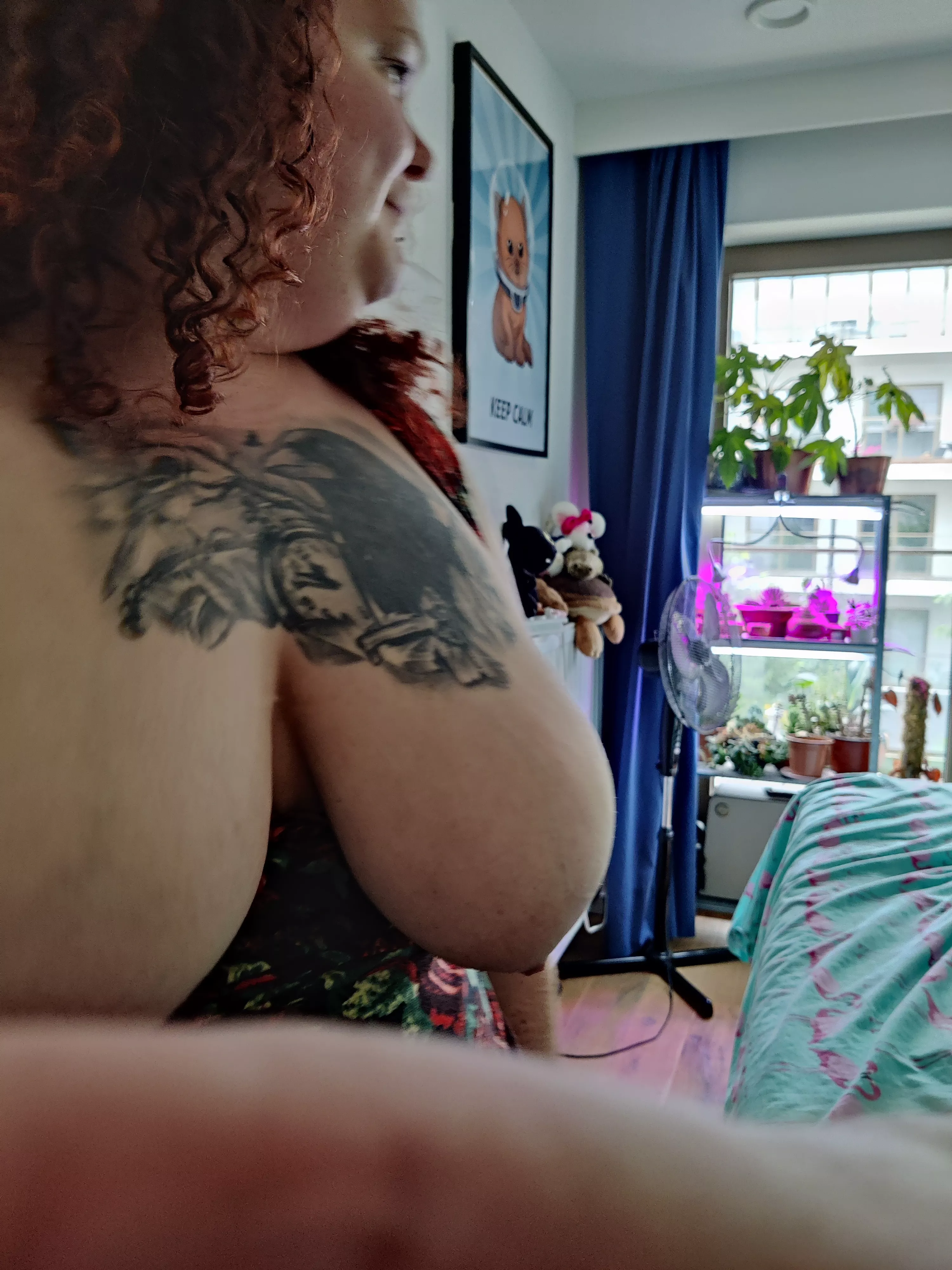 Fumbling around to turn off the camera after filming myself getting thoroughly railed and ended up with this accidental shot - weirdly only my hair seems to be in focus?! posted by curlykatiecupcakes