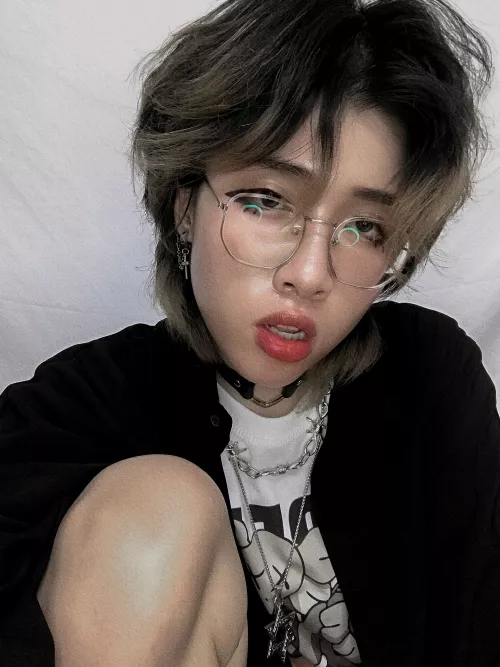 Fun fact: I was wearing a skirt in this pic 😼😼💞💞💓💓 by Whitetusks_arts