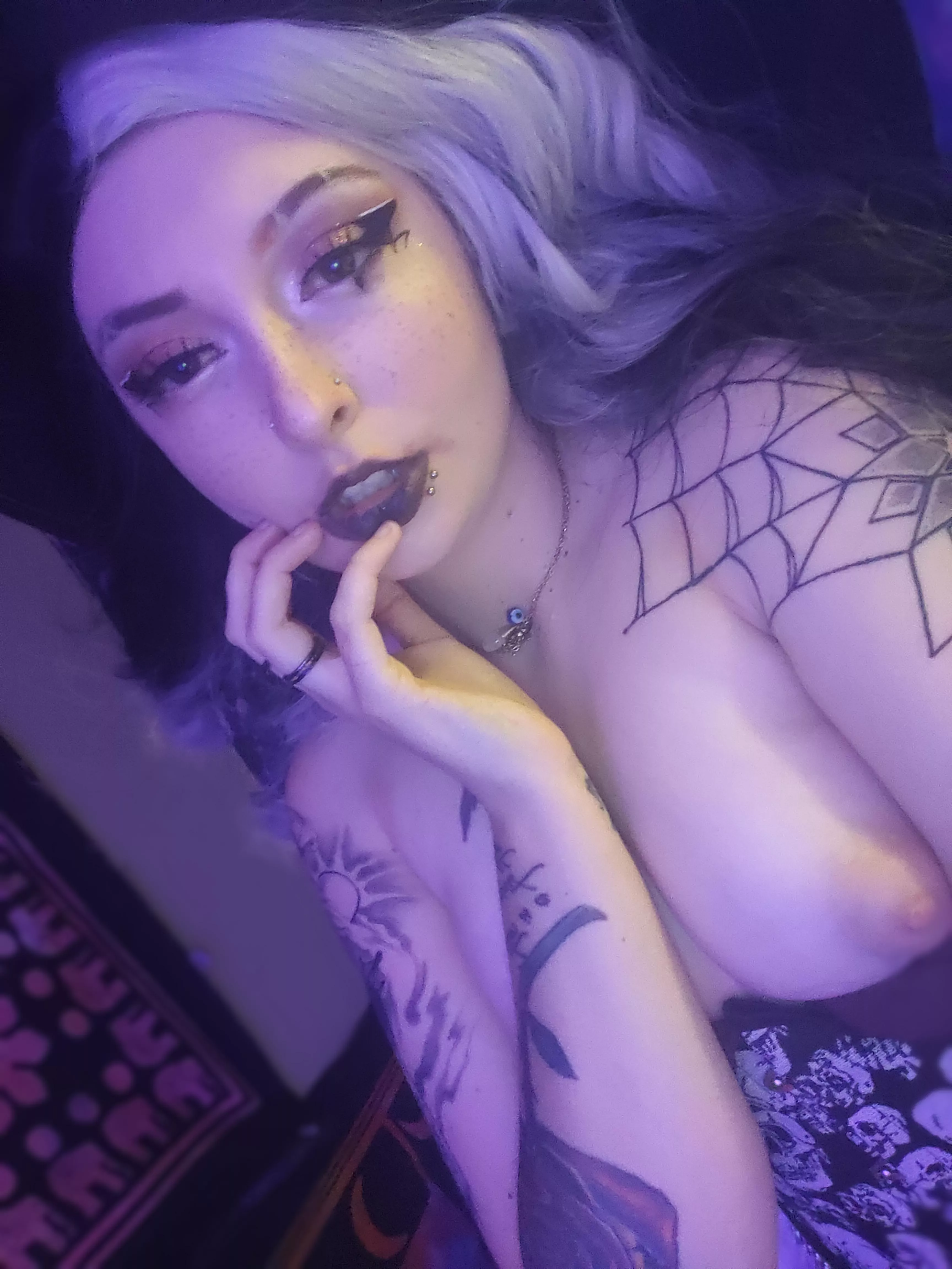 Fun fact; orgasms are a natural pain reliever 💦 posted by xdream_scapex