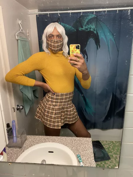 Fun in a kilt 💛🤎💛 by AshlyeTS