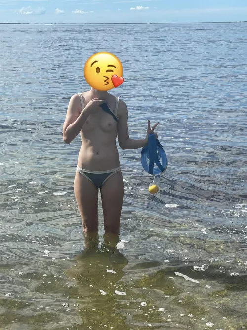 Fun in the sun by Thickus-dickus