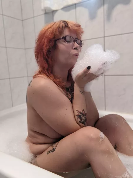 Fun in the tub 💦 by The-Miss-Cookie